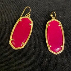 Kendra Scott Elle drop earrings in maroon jade.